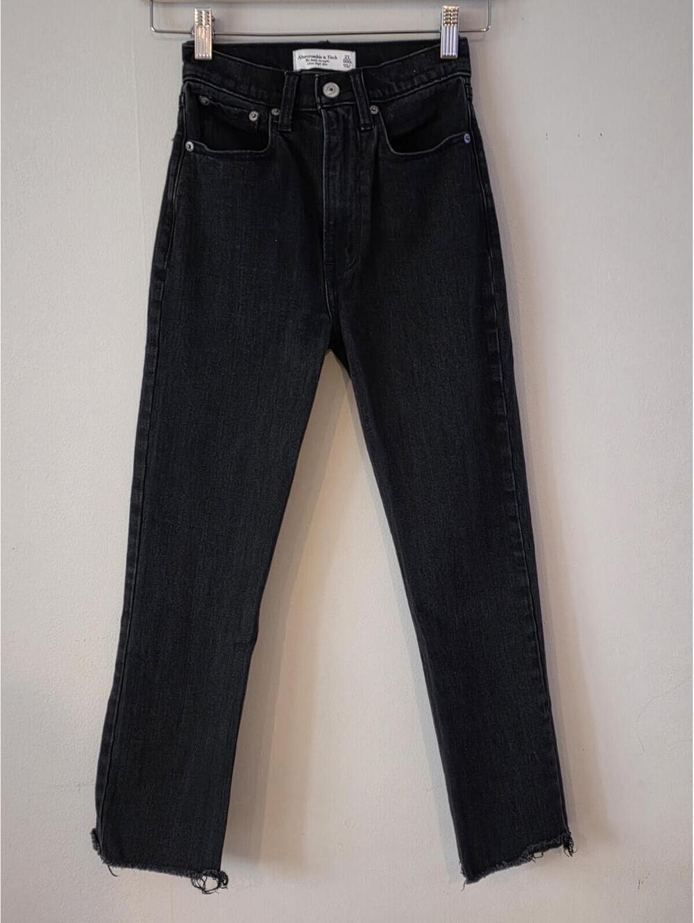 Abercrombie & Fitch Ultra High Rise Ankle Straight Jeans - Washed Black  Size 23